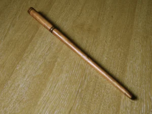 Ron Weasley's first wand 002 (Mahogany)